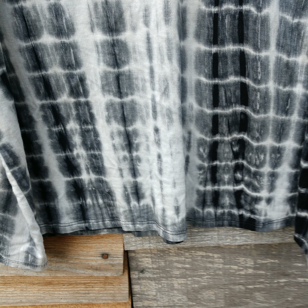 SOLD!! Rue + 21 Tye Dyed Long Sleeve Top Plus Size 2X Black/White - Picture 4 of 8